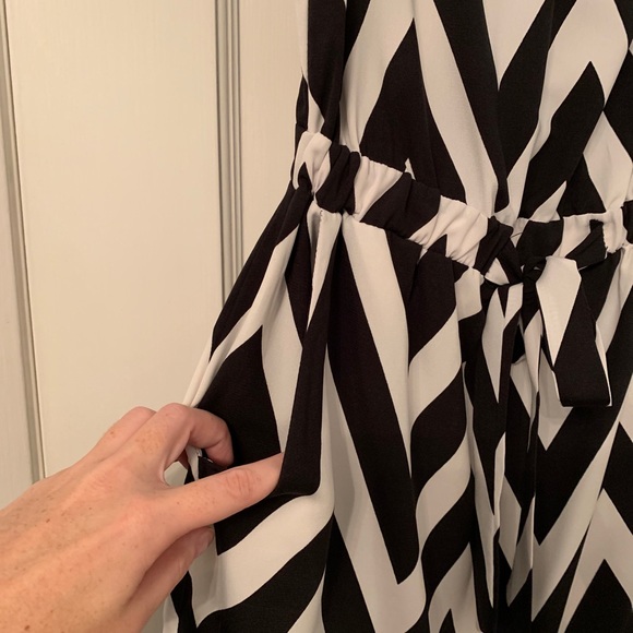 Akira Black and White strapless Chevron Dress - Picture 2 of 3